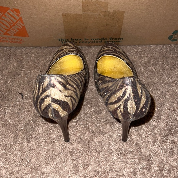 Brown and gold glitter heels, lightly worn - Picture 3 of 4